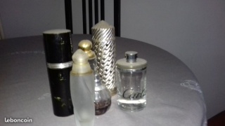Sibesoin.com petite annonce gratuite 1 Bouteille de parfum  